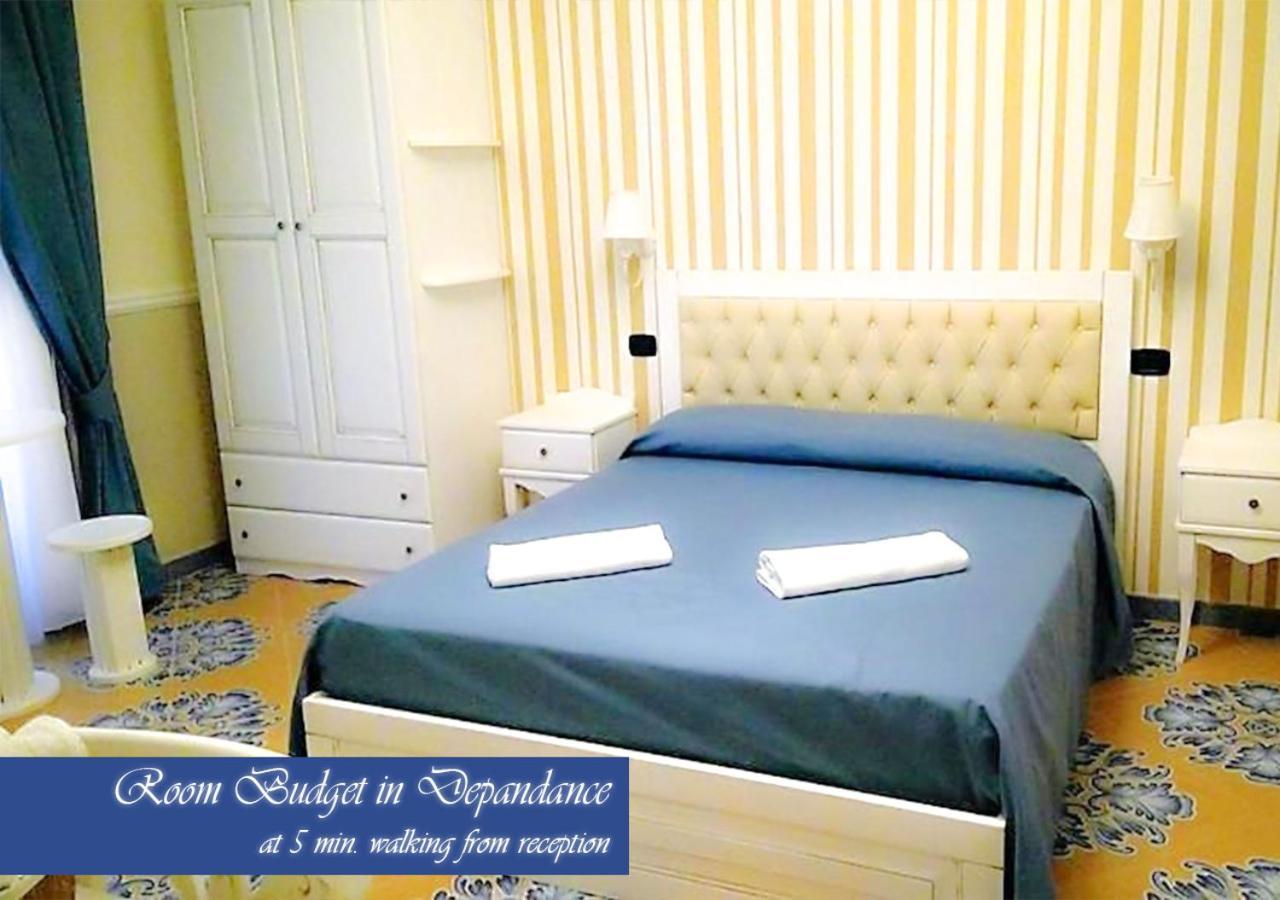 نابولي Bed & Breakfast Medea المظهر الخارجي الصورة