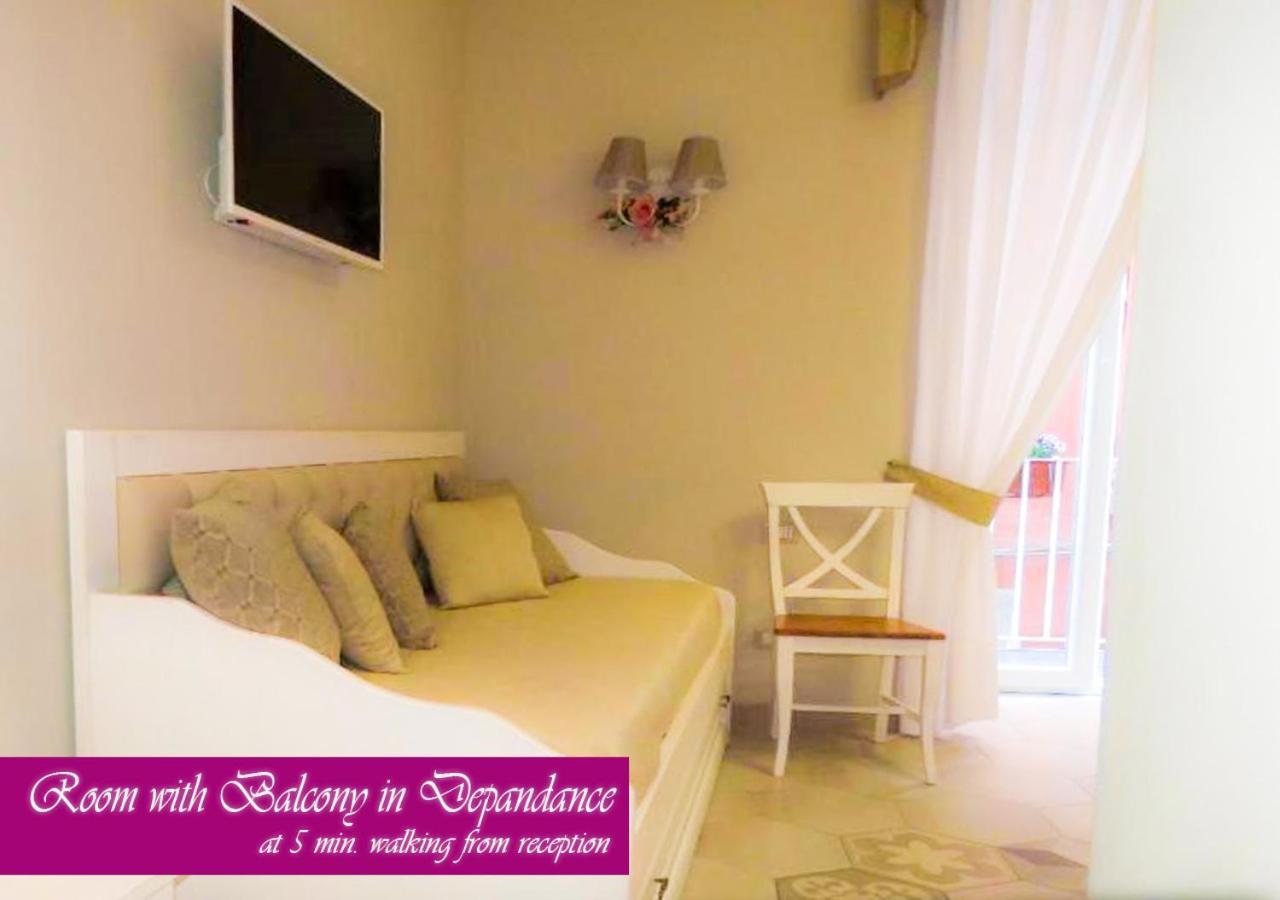 نابولي Bed & Breakfast Medea المظهر الخارجي الصورة